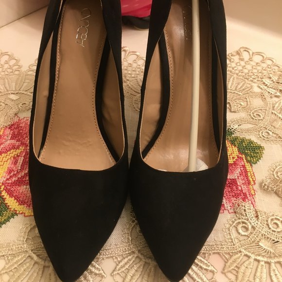 Abound Shoes - Abound Heels | Black Faux Suede | Size 8M